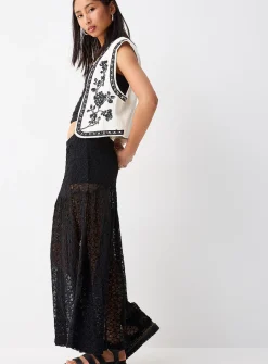 Rustic embroidery vest