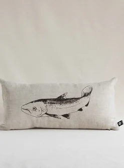 Salmon fishing linen cushion