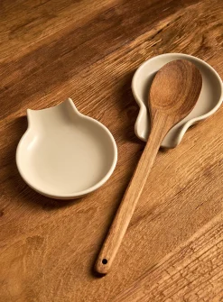 Sand spoon rests