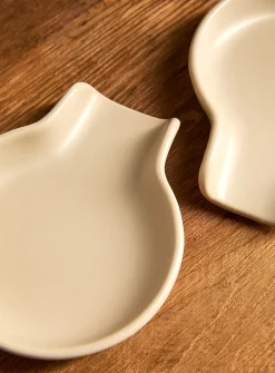 Sand spoon rests
