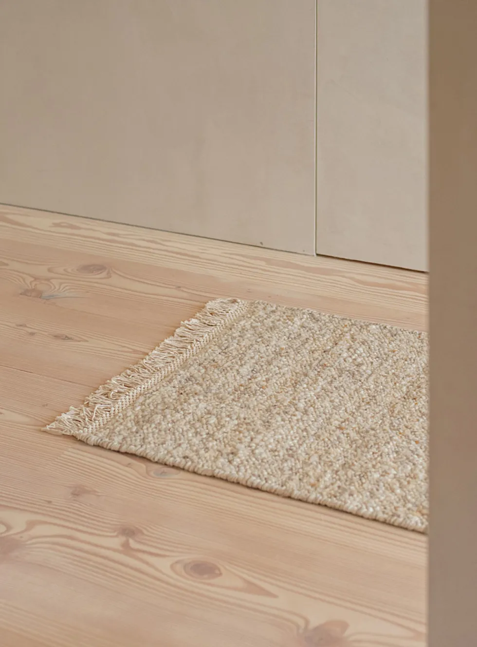 Sandy speckled artisanal hallway runner