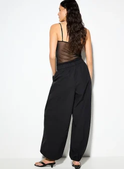 Sara poplin elastic ankle barrel-leg pant