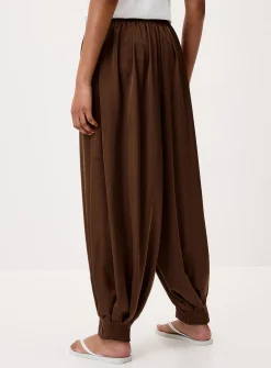 Satiny barrel-leg jogger