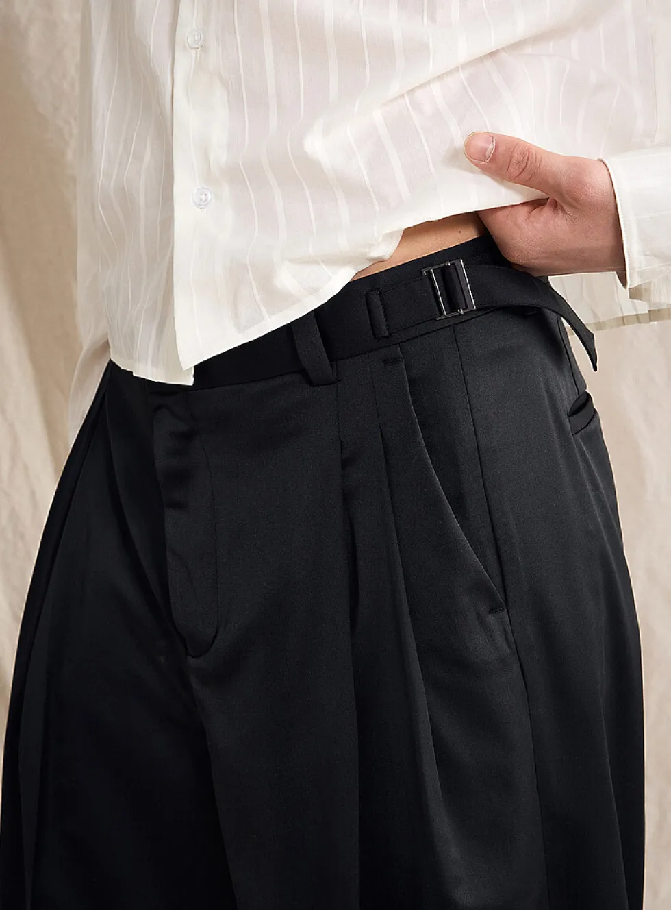 Satiny loose pant