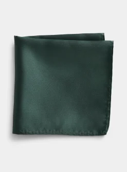 Satiny pocket square