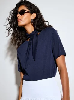 Scarf collar T-shirt