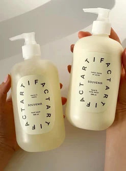 Sea kelp and green tea extracts hand and body lotion