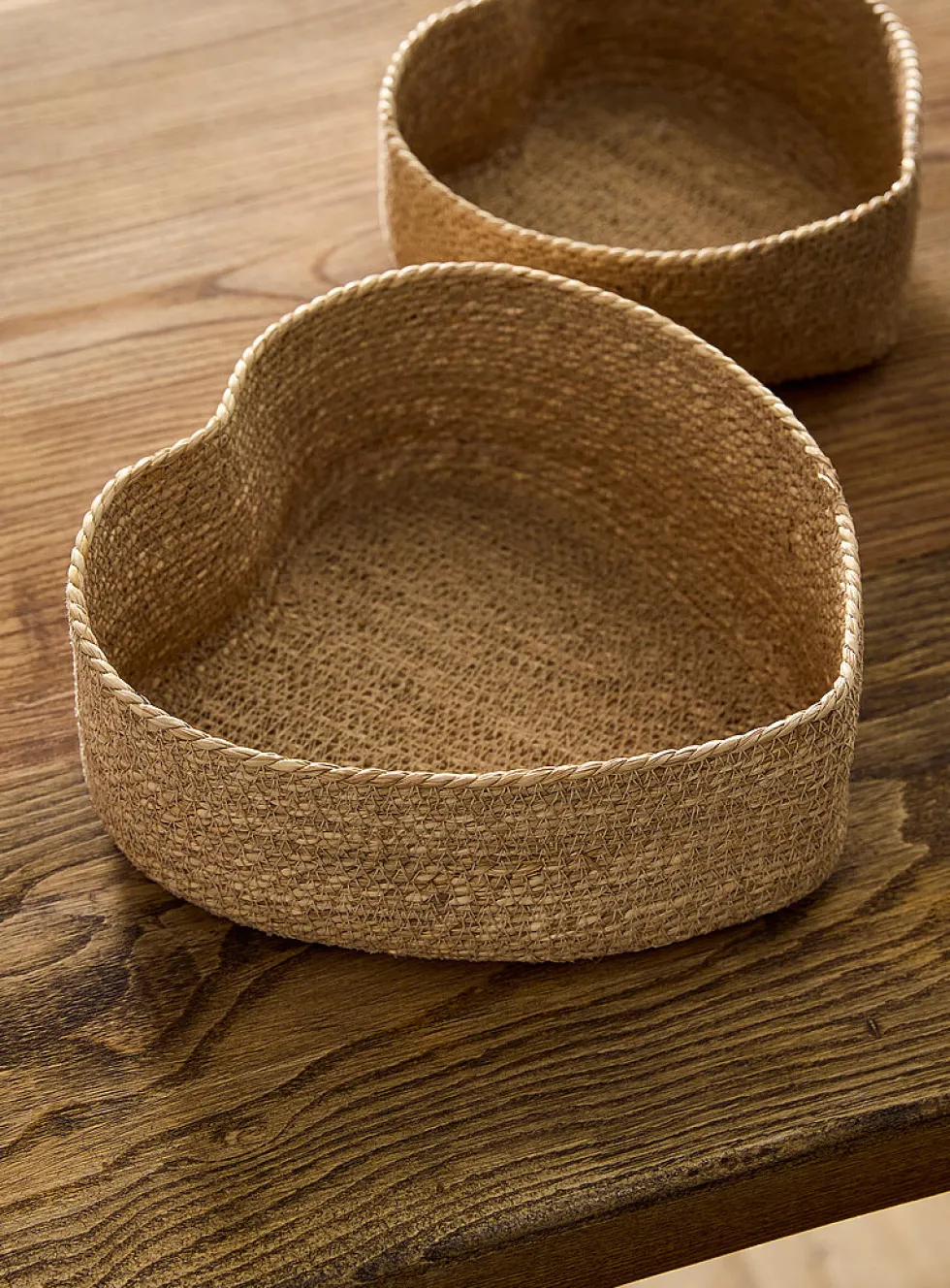 Seagrass heart basket
