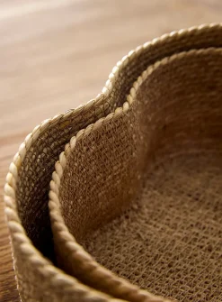 Seagrass heart basket