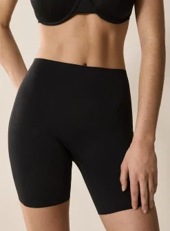 Seamless high-waist smoothing short