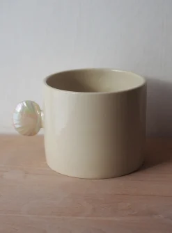 Seashell handle ceramic mug