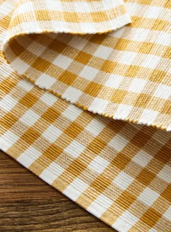 Seasonal gingham placemat