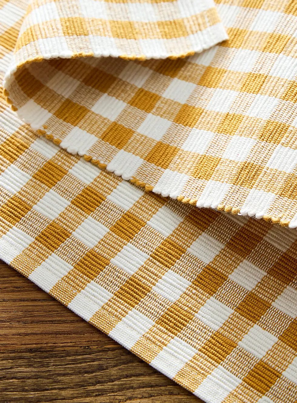 Seasonal gingham placemat
