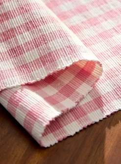 Seasonal gingham placemat