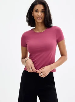 Second-skin short-sleeve crew-neck T-shirt