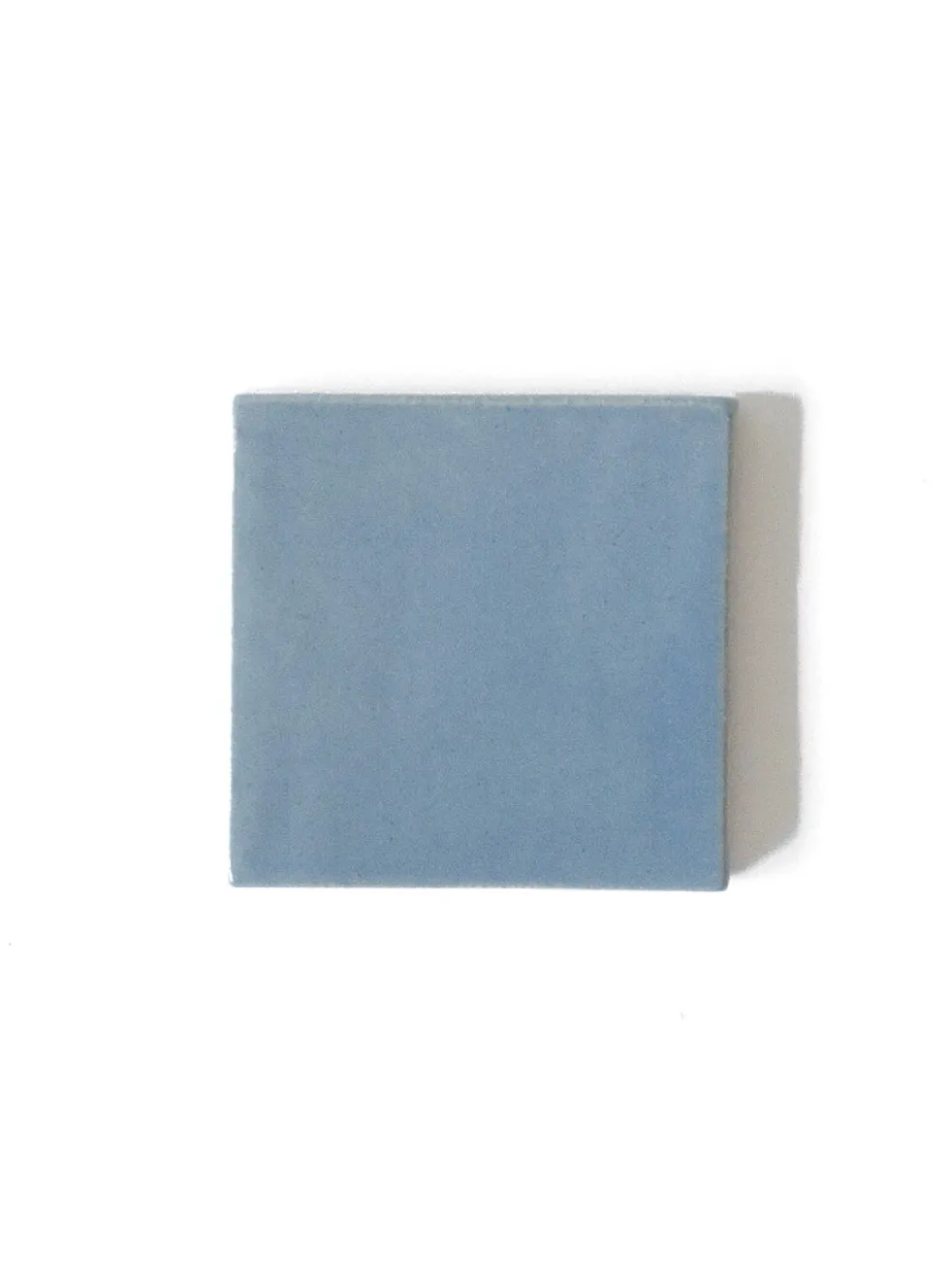 Semiporcelain letter D wall ornament