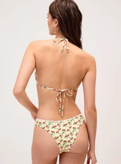 Serrated scallops bow cheeky bottom