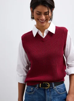 Sewn-in shirt shaker-rib sweater vest