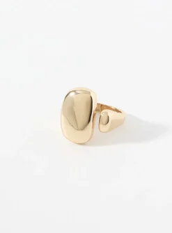 Shimmery open ring