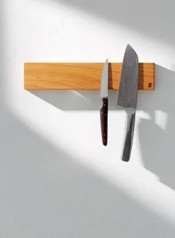 Short magnetic knife holder