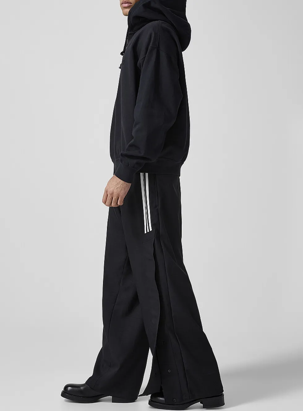 Side openings loose track pant