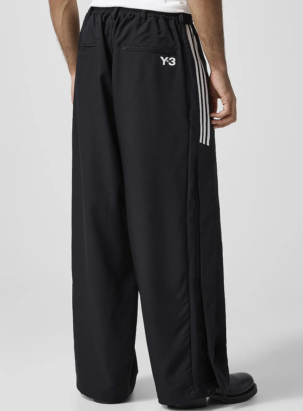 Side openings loose track pant