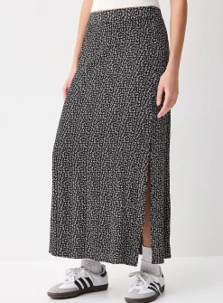 Side-slit textured crepe maxi skirt