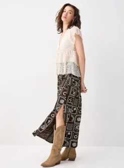 Side-slit textured crepe maxi skirt