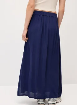 Side-slit textured crepe maxi skirt