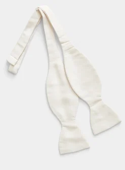 Silk bow tie