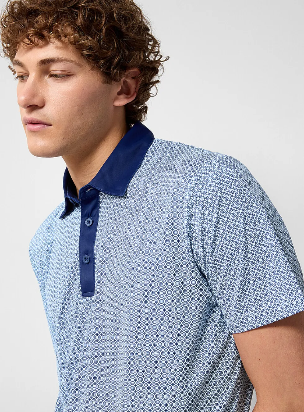 Silky medallion pattern golf polo