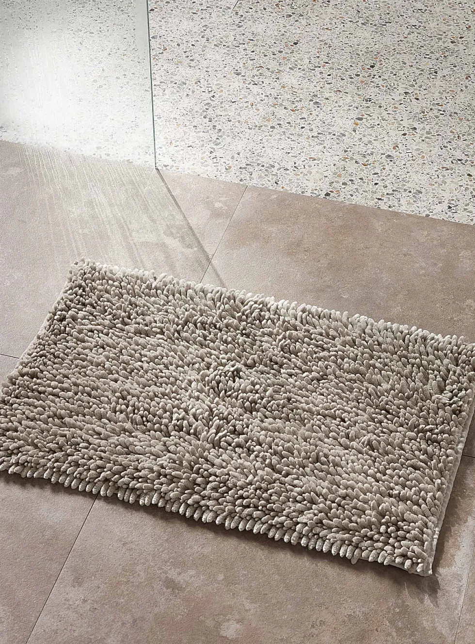 Silky XL chenille bath mat