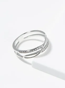 Sinuous band ring