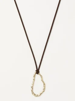Sinuous hammered medallion cord necklace