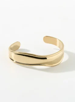 Sinuous open bangle