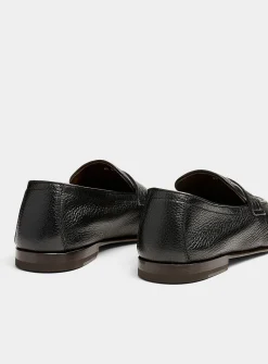 Sleek grained leather loafer