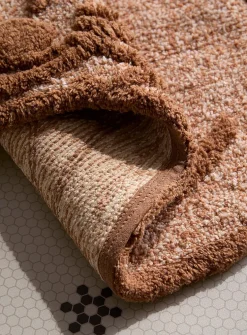 Sleeping cat bath mat