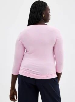 3/4-sleeve soft T-shirt