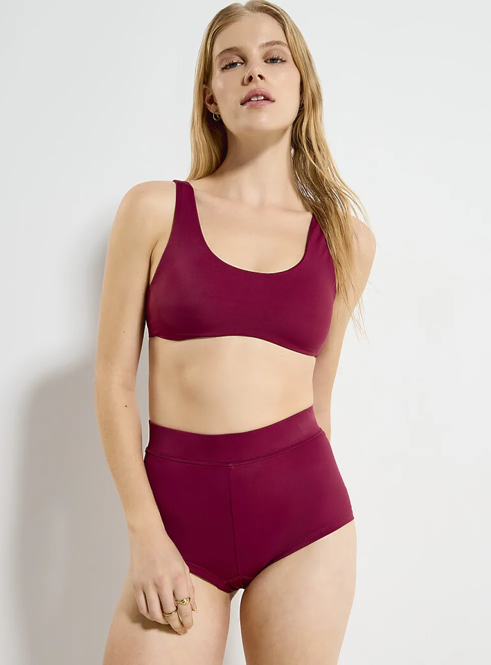 Slim athletic bralette