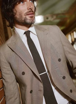 Slub solid tie