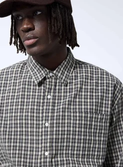 Small check shirt