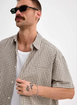 Small check shirt