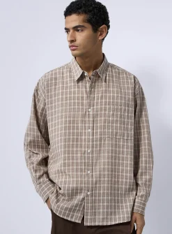 Small check shirt