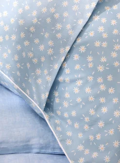 Small daisies percale body pillow sham