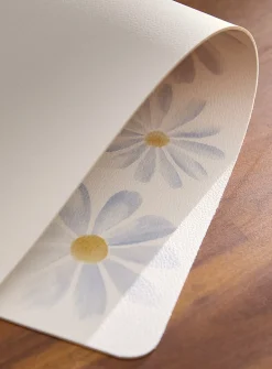 Small daisy placemat