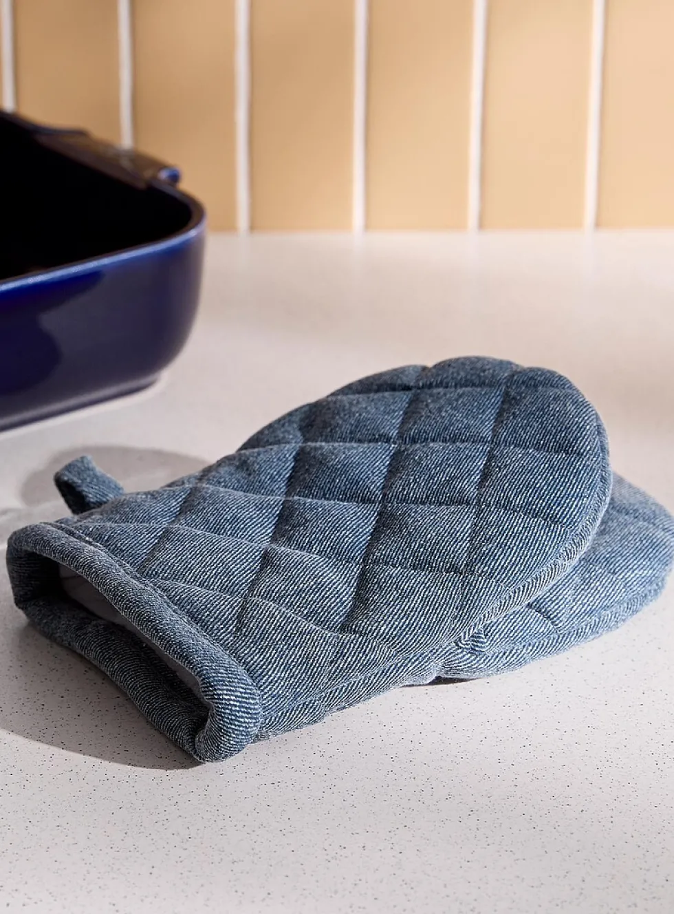 Small denim oven mitt