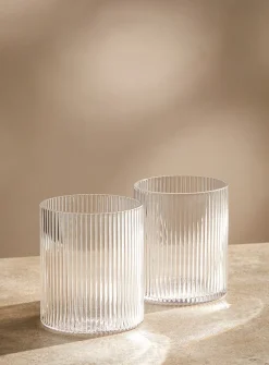 Small fine grooved glasses