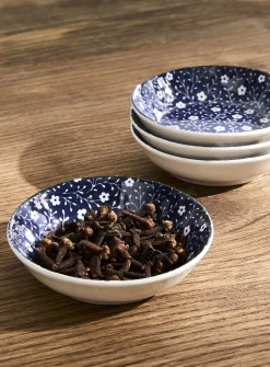 Small flowers pinch bowls