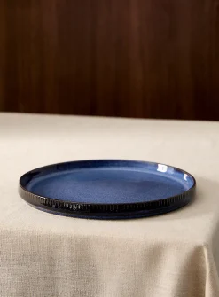 Small grooved blue plate