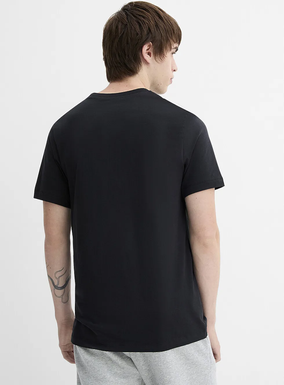 Small logo Sportswear Club T-shirt